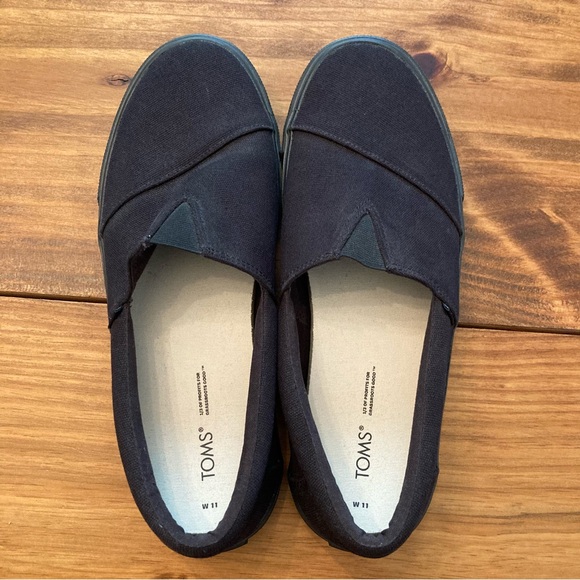 Toms Fenix Slip On Sneakers - Picture 5 of 9